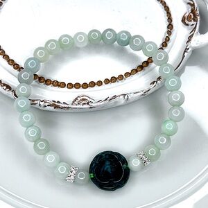 Handmade Carved Jade Jadeite Flower 🌺 Stretch Bracelet